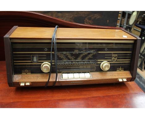 A Vintage Phillips Radio, In Need Of Repair 