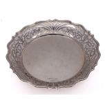 An Edward VII silver fruit dish, maker Carrington & Co, London,