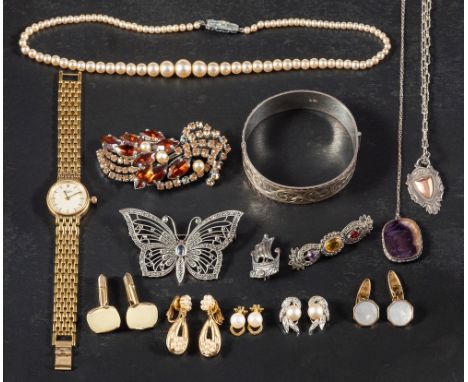 A collection of silver and costume jewellery,: including a silver hinged bangle with engraved foliate decoration, hallmarks B