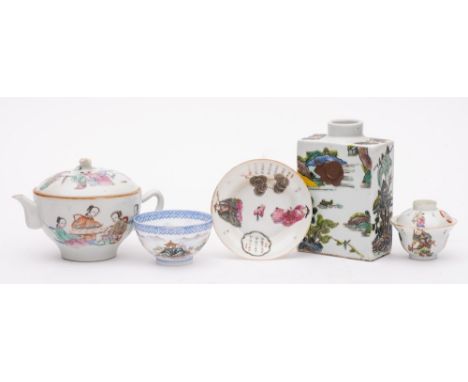 A mixed lot of Chinese porcelain: including a small famille rose cup, cover and stand decorated with figures and inscriptions