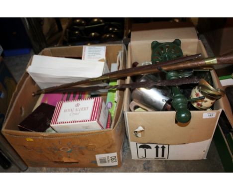 TWO BOXES OF VINTAGE COLLECTABLES AND SUNDRIES TO INCLUDE A HUNTING HORN