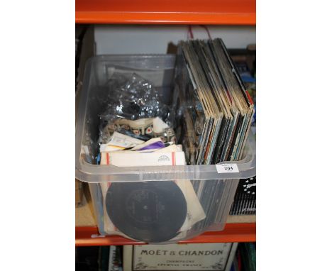 A BOX OF LP RECORDS AND 7" SINGLES TO INCLUDE MICHAEL JACKSON