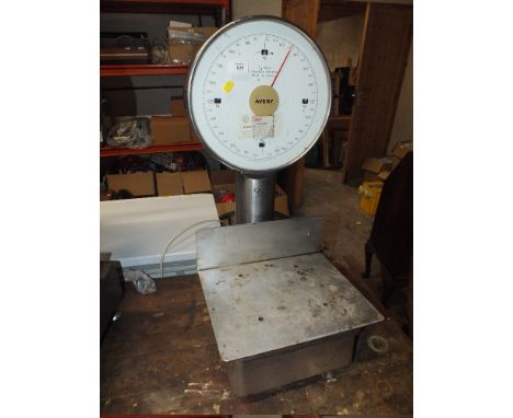 A SET OF AVERY SCALES