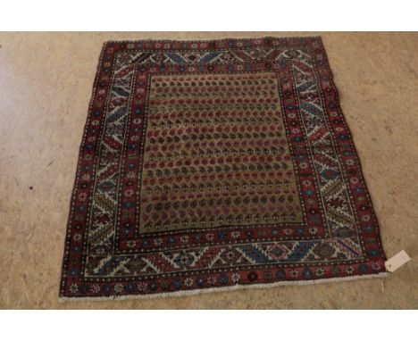   Tapijt, Heriz  125 x 110 cm. ca. 1910        Carpet, Heriz 125 x 110 cm. ca. 1910.      
