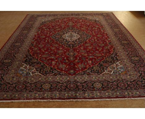   Tapijt, Keshan 385 x 298 cm.        Keshan carpet 385 x 298 cm.      