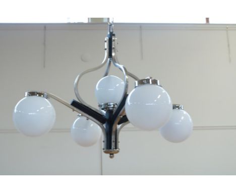   Verchroomd metalen Art Deco 5-lichts hanglamp        Chromed metal Art Deco lamp      
