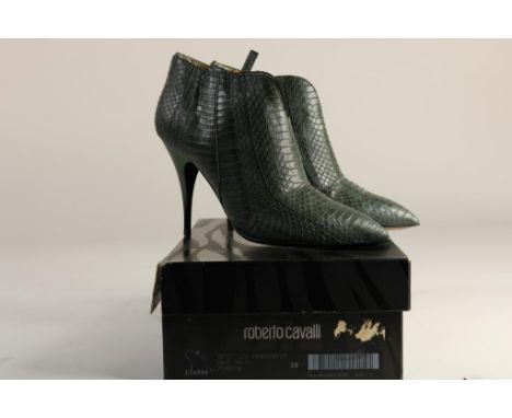   Groen leren met slangenprint Roberto Cavalli laarsjes, met hoge  hak, mt. 38, in doos        Green leather with snake print