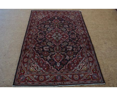   Tapijt, Keshan 210 x 132 cm.        Keshan carpet 210 x 132 cm.      