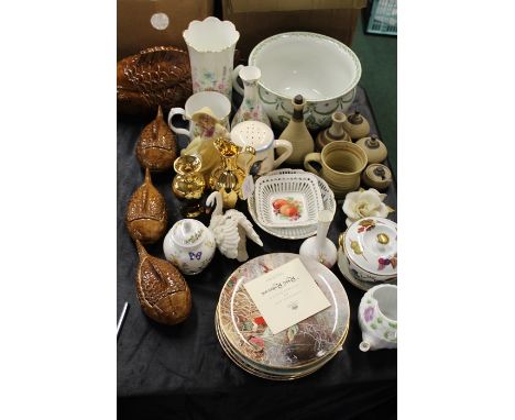 Decorative china to include Royal Worcester Evesham pattern dish and cover, Aynsley Cottage Garden pattern vase and cover, Ay