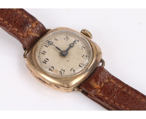 Ladies 9 carat gold wristwatch, the dial with Arabic numerals, manual wound, the case 21mm wide