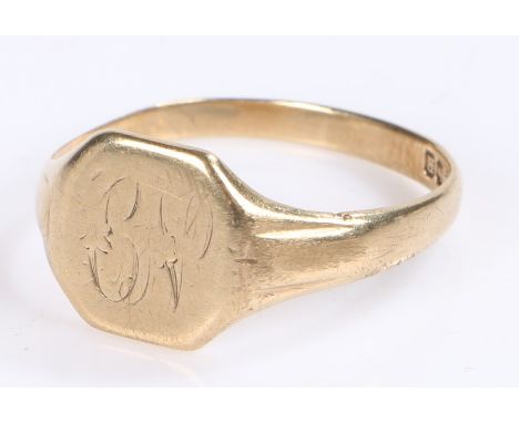 9 carat gold gentleman's signet ring, 3.3g