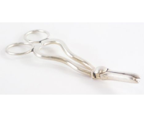 A pair of George V silver grape scissors, Birmingham 1914, 2«oz, 15cm long. 