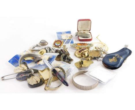 Miscellaneous enamel badges, costume jewellery, etc. 