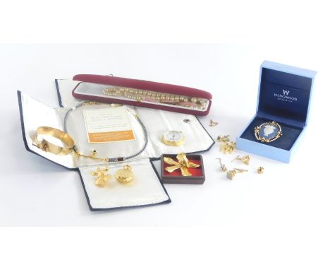 A group of various costume jewellery, to include a rolled gold hinged bangle, fob watch, pocket watches, an Alex Hematite nec
