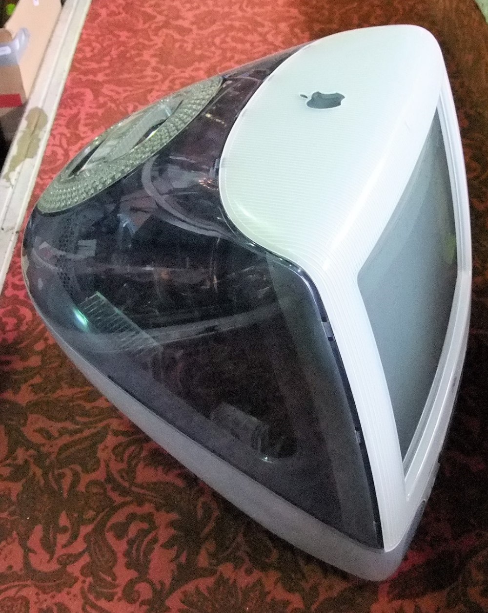 Apple Imac With Keyboard And Mouse