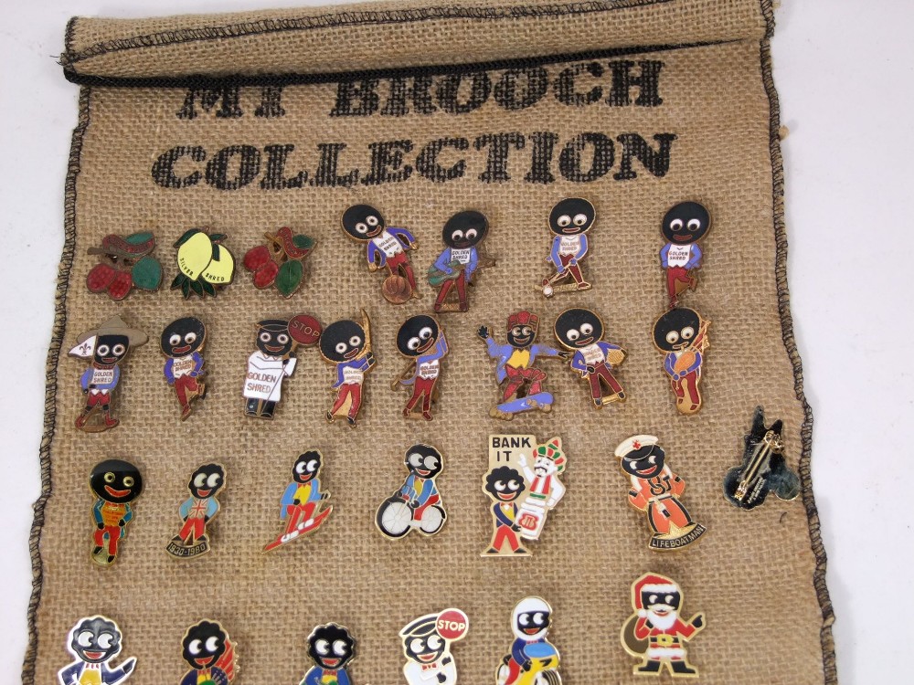 A collection of Robertson jam golly badges approx 90