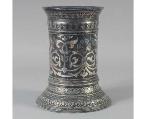 A FINE AND UNUSUAL 18TH-19TH CENTURY LARGE INDIAN BIDRI SILVER INLAID CANDLESTICK / TORCH STAND, 23cm high.