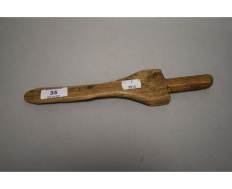 An interesting primitive soft wood knitting stick, 25cm long