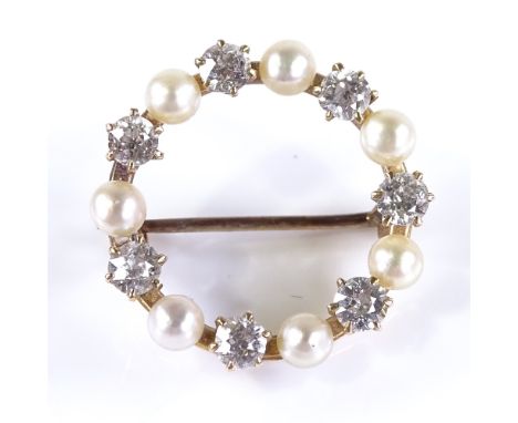 An Antique circular pearl and diamond brooch, with alternating stones, diameter 20.5mm, 2.7g 