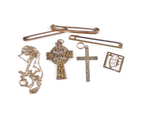 A group of 9ct gold jewellery, including tie clips, cross pendant etc, 9.8g total (6) 