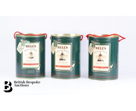 Bells Whiskey Christmas decanters 1988, 1989, 1990 x 2 and 1991 with contents.&nbsp;