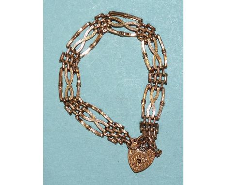 A 9ct gold gate-link bracelet with padlock clasp, 17.5cm, 6.3g.