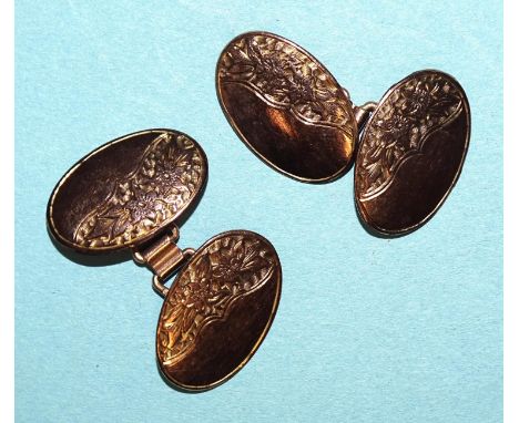 A pair of 9ct gold oval cufflinks, 5.7g.