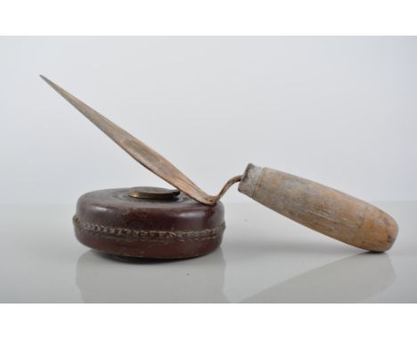 Quantity of block planes, moulding planes and other woodworking tools, (1 box).