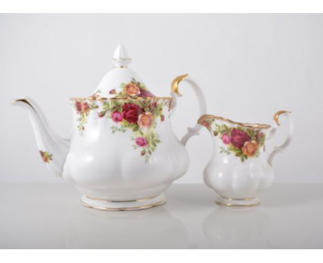 Royal Albert Old Country Roses pattern tea set, comprising teapot, six cups, five saucers, six side plates, milk, sugar, oval