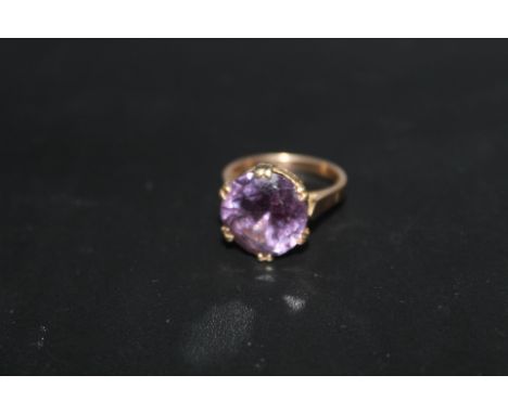 A 14CT GOLD AMETHYST DRESS RING, approx weight 5.7g, ring size M