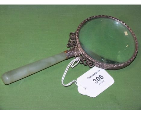A VINTAGE JADE HANDLED MAGNIFYING GLASS,  approx L 18.5 cm