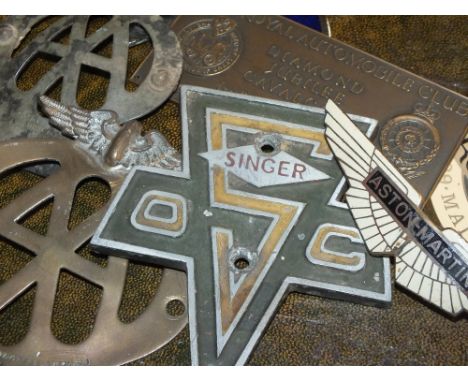 A COLLECTION OF VINTAGE CAR BADGES ETC, to include Lagonda Club, Aston Martin, Bristol Coachwork, two AA badges, singer etc, 