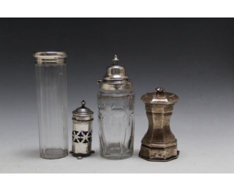 A COLLECTION OF HALLMARKED SILVER CONSISTING OF BLUE GLASS LINED PEPPERETTE - SHEFFIELD 1908, a silver topped bottle cruet - 