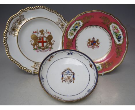 AN EARLY NINETEENTH CENTURY SPODE FELSPAR PORCELAIN 'THE LONDON' ARMORIAL PLATE,  labelled to reverse 'Supplied 1823 to the H