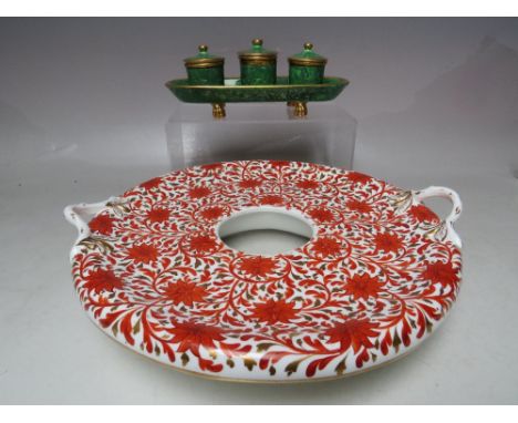 A SPODE TWIN HANDLED FOOTED STAND, pattern 1408, Dia. 28 cm, together with an unusual  Spode 3pc cruet and stand (2)