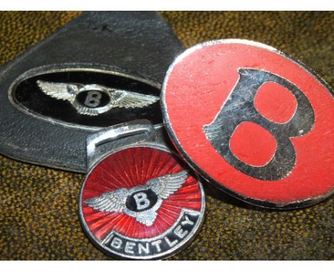 A SELECTION OF BENTLEY MOTORING RELATED ENAMEL BADGES ETC, to include a silver and enamel Bentley bar brooch, Ulster TT Race 