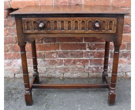 A VINTAGE 1920S OAK CONSOLE TABLE WITH SINGLE DRAWER, W 76 cm, D 39.5 cm, H 73 cm
