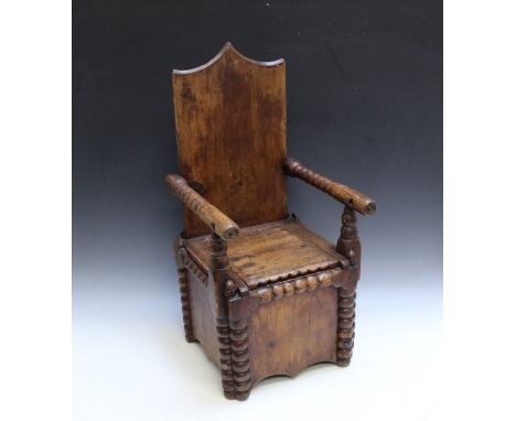 A CHILD'S BOX CHAIR WITH BOBBIN TURNED ARMS AND LEGS, H 71 cm
