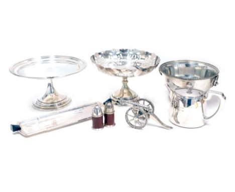 Silver plated wares, comprising ink stand, punch bowl, centrepiece epergne, salt and pepper pot, cannon, etc. (1 tray) 