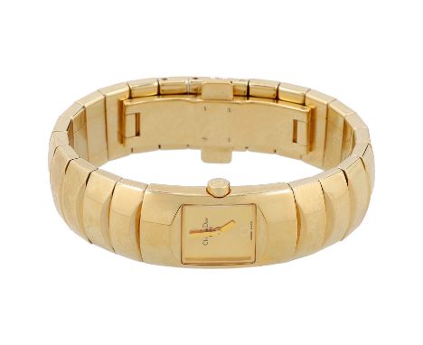 CHRISTIAN DIOR Armbanduhr "CV3583". Aus dem Jahr 2003. Aus Edelstahl in Goldfarben. Gehäuse mit Lünette ca. 14mm. ID Card, Pa
