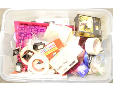 Box of all sorts Diet scales, Desk Lamp, Pocket scale, box Syringes, DT fuse.