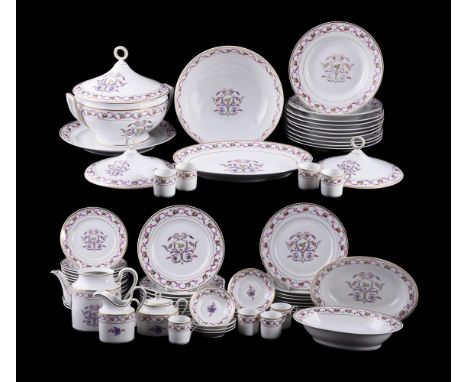 A RICHARD GINORI 'RAPELLO' PATTERN PART DINNER CIRCA 1960 Comprising: A soup-tureen, cover and stand; sixteen breakfast plate