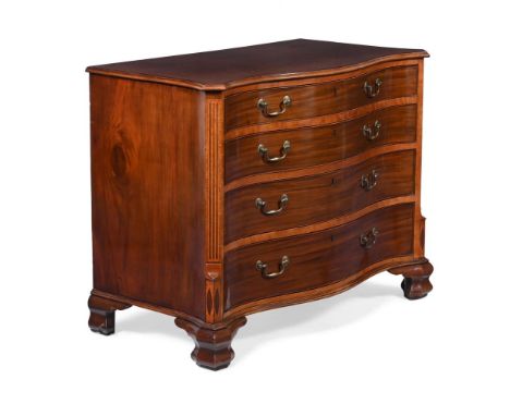 A GEORGE III MAHOGANY SERPENTINE CHEST OF DRAWERS IN THE MANNER OF THOMAS CHIPPENDALE, CIRCA 1770 82cm high, 107cm wide, 57cm