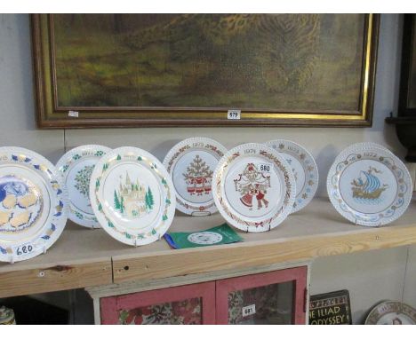 8 Spode Christmas collectors plates, dated 1970, 1972 through to 1978