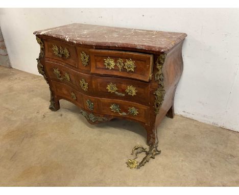 French Louis XV style chest of drawers/commode with marble top and decorative brass mounts, height 86cm, width 128cm, depth 6