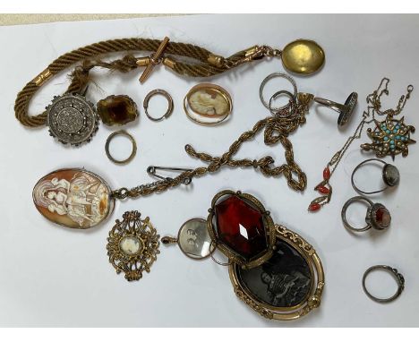 Victorian brooches, silver rings, locket etc