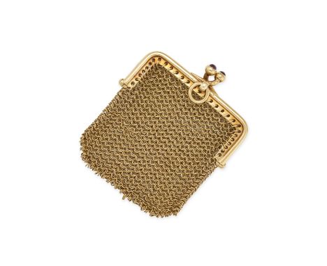 A RUBY COIN PURSE in yellow gold, designed as a purse, mesh chain bag, set with cabochon rubies, no assay marks, 4.9cm, 16.4g