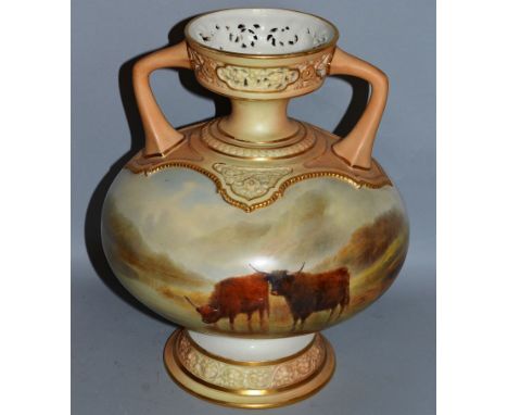 A SUPERB ROYAL WORCESTER BULBOUS CIRCULAR TWO HANDLED VASE, Pattern 1089, painted with highland cattle by JOHN STINTON. 10.5i