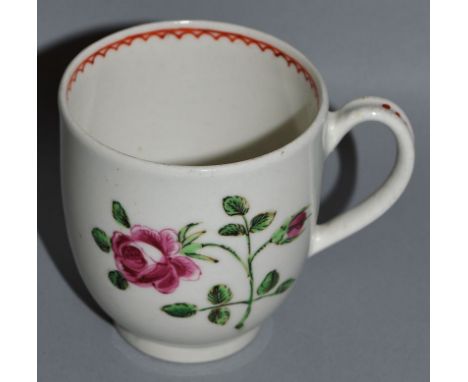 AN 18TH CENTURY WORCESTER COFFEE CUP painted in Jacobite style with Rose and Rose bud King 49.