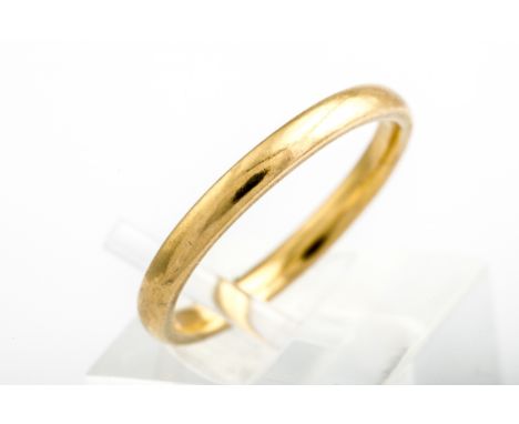 A vintage 22ct gold wedding band. Hallmarks for Birmingham 1950, 2.5mm wide, size L+, 2.7g gross